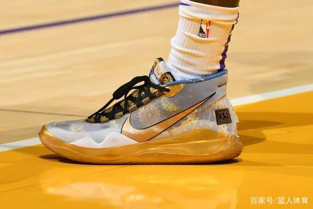 莱万本赛季18场20球 连续14个赛季进球20+